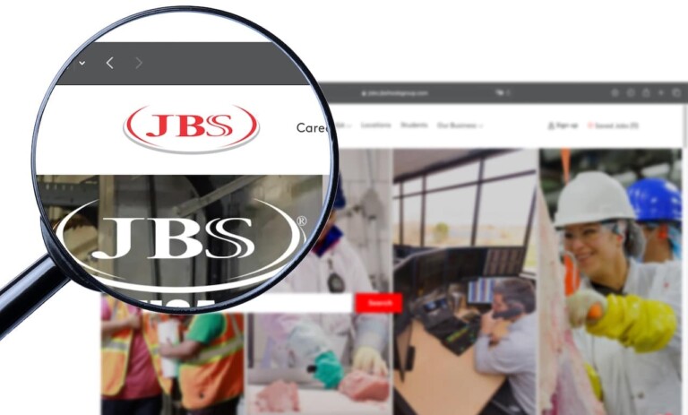 Ilustração mostra lupa sobre o logotipo da JBS