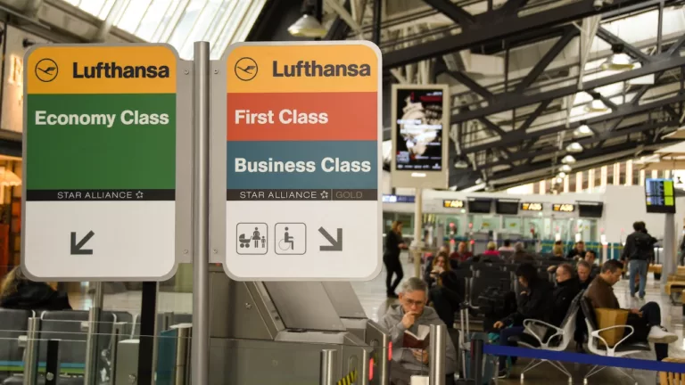 Lufthansa aumenta passagens por causa do net zero